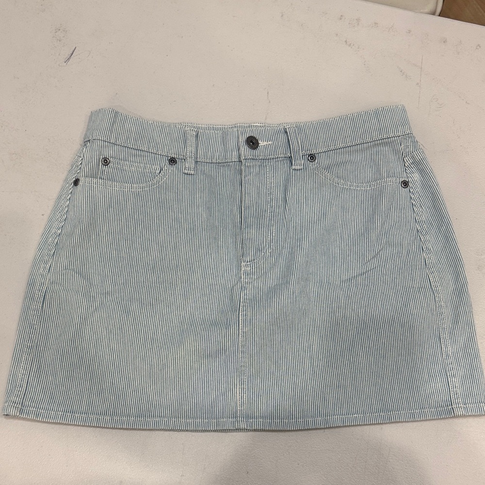 Two by Vince Camuto Light Blue Striped Mini Skirt